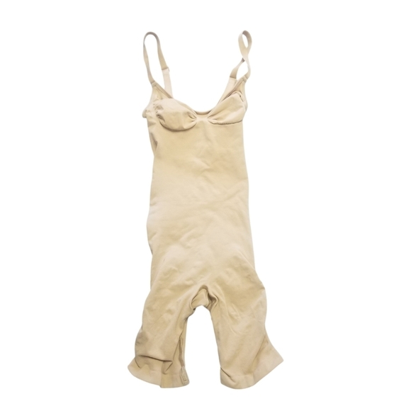 Skims Seamless Sculpt Mid Thigh Bodysuit Body Shaper Sculpting Clay XSmall - Picture 2 of 4